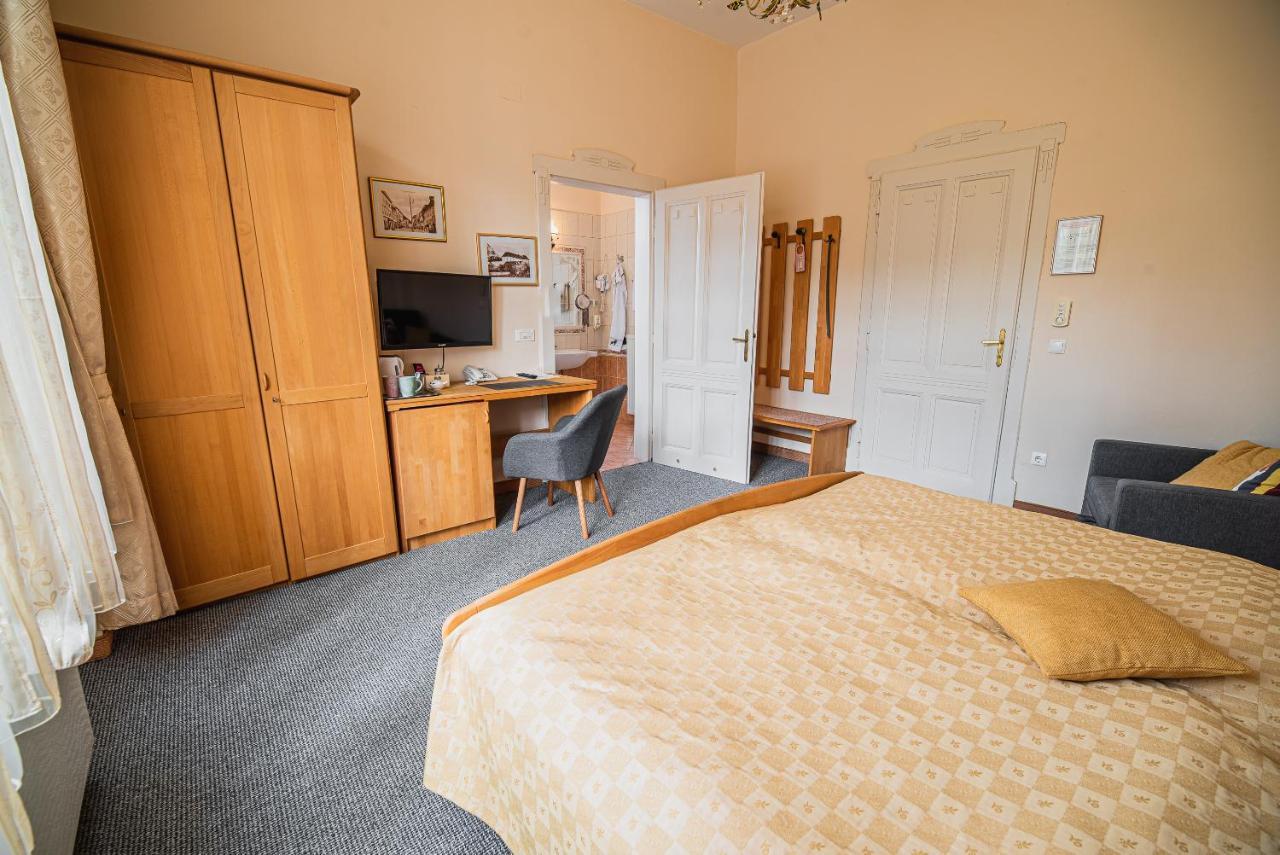 Guest House Veronika Kocevje Eksteriør bilde