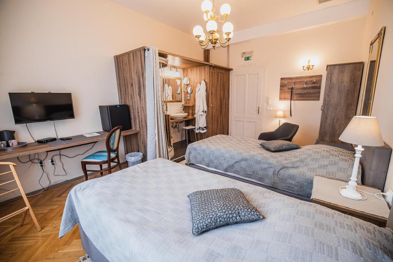 Guest House Veronika Kocevje Eksteriør bilde
