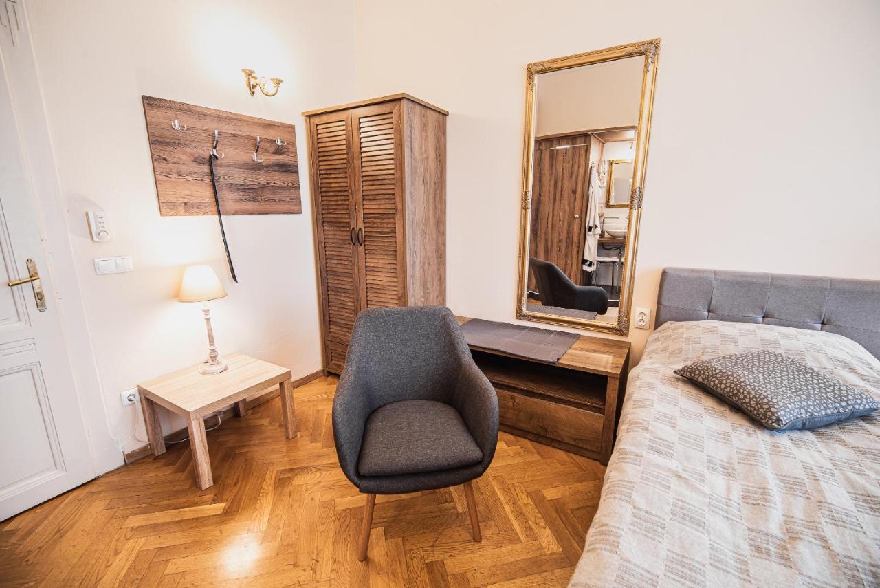 Guest House Veronika Kocevje Eksteriør bilde