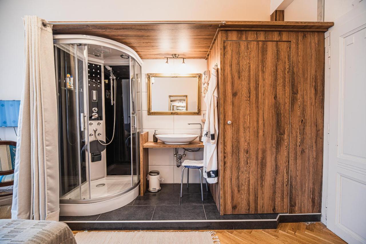 Guest House Veronika Kocevje Eksteriør bilde